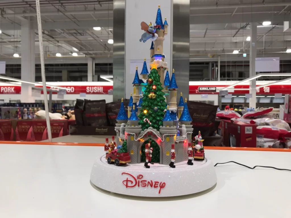 DISNEY城堡聖誕節遊行擺飾