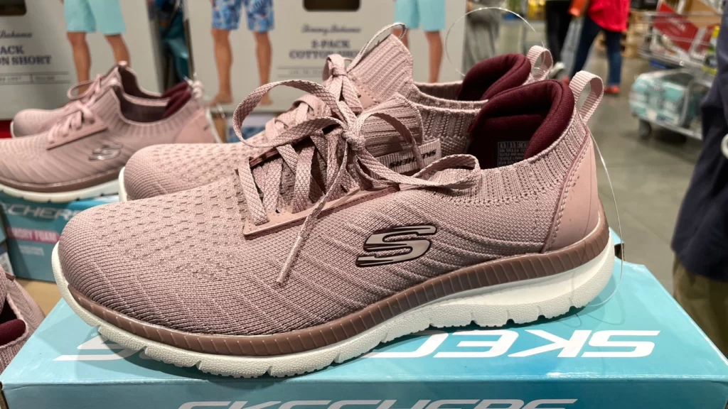 SKECHERS女休閒運動鞋
