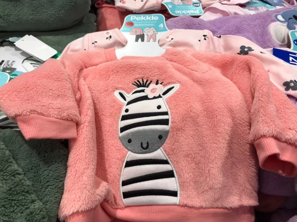 PEKKLE嬰兒秋冬服飾四件套組 尺寸：9M-24M