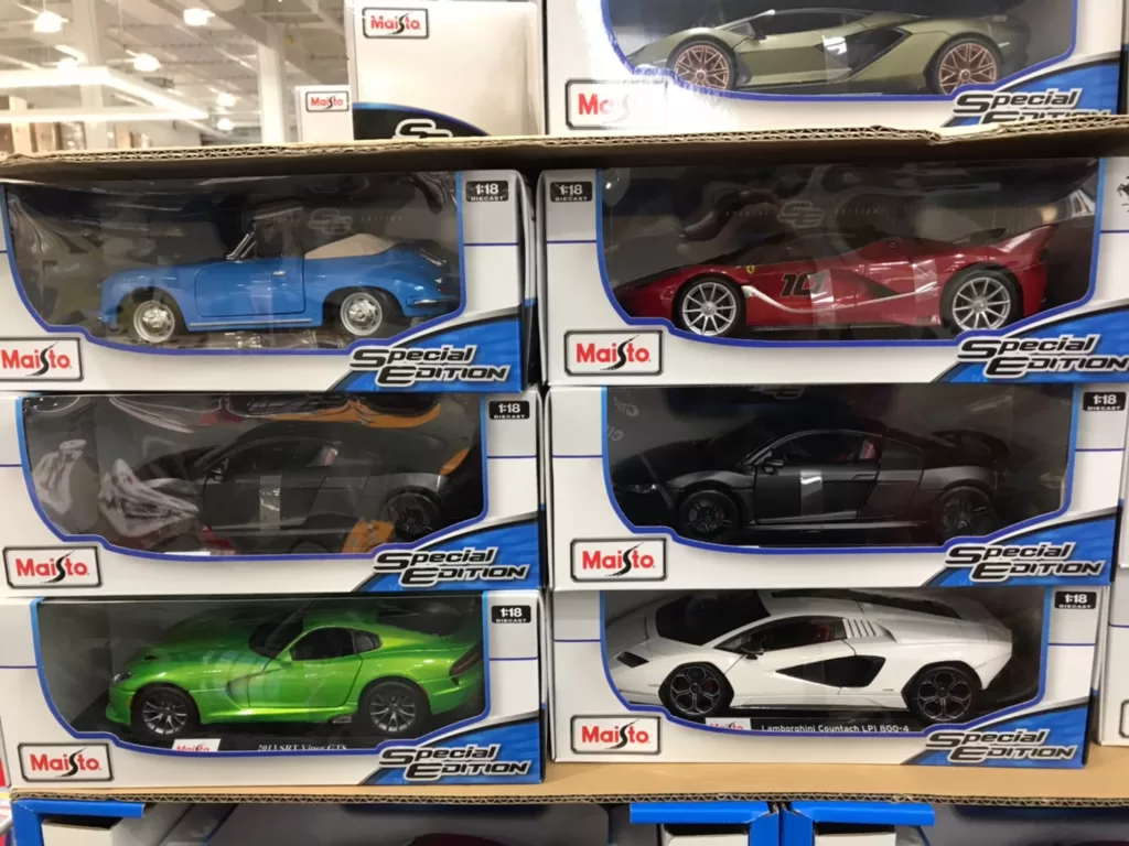 MAISTO 1:18 DIE CAST CAR 收藏模型車#46629