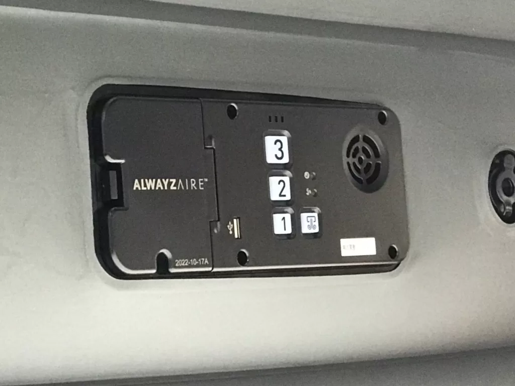 SEALY QUEEN SIZE AIRBED 雙人充氣床/內建幫浦 長190寬150高46公分#2621060